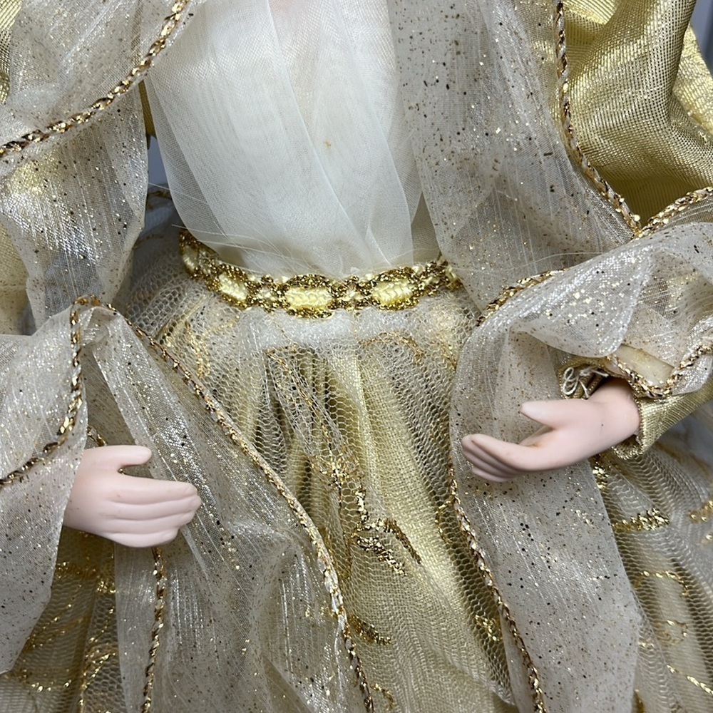 Large Angel Tree Topper - Picture 6 of 7